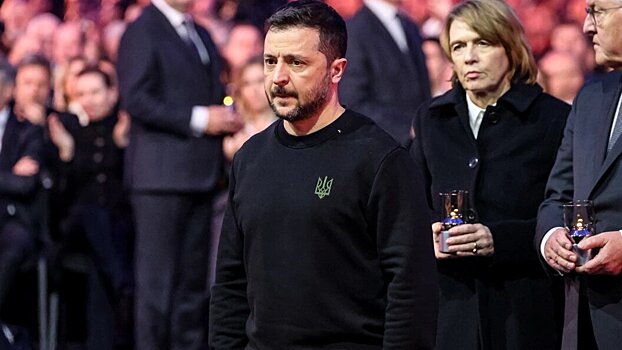 Зеленский нарушил этикет на похоронах папы римского