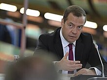 Медведев назвал незаконным принуждение к уходу в отпуск в условиях карантина