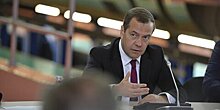 Медведев назвал незаконным принуждение к уходу в отпуск в условиях карантина