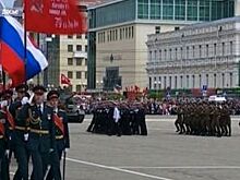 Более 1,5 тыс. военных прошли парадом по центральной площади Ставрополя