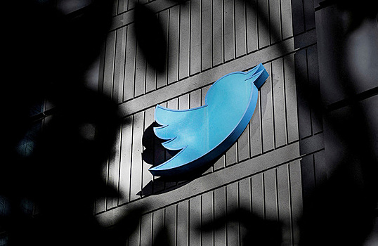 Французский министр телекоммуникаций пригрозил запретить Twitter