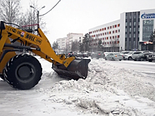 В Ноябрьске дорожники за два дня вывезли с улиц 600 «кубов» снега