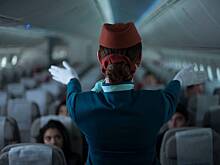 Сильная турбулентность покалечила стюардессу и отправила ее в больницу