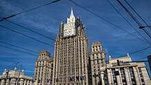 Москва приветствовала решение США возобновить выдачу виз в России