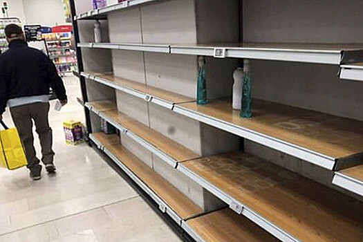В Британии опустели полки супермаркетов