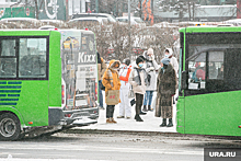 Из-за снега тюменские автобусы отстают от расписания почти на час