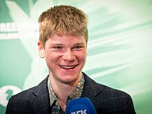 «Это неописуемое достижение». Анатолий Карпов — о победе Володара Мурзина на ЧМ по рапиду