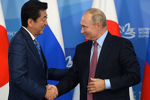 Абэ призвал Путина к заключению мирного договора