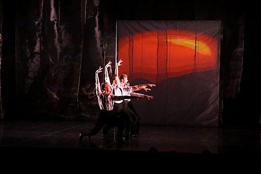 В Пакгаузах на Стрелке состоялась мировая премьера четырёх одноактных балетов «Терезин-квартет»