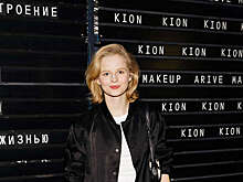 Актриса Александра Бортич пришла на открытие веранды в топе