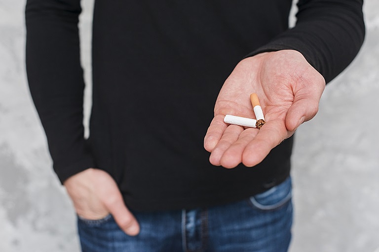 Нарколог предостерег от альтернативных форм курения