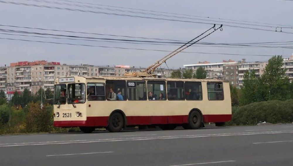 В Челябинске после ночного выпускного школьников развезут по домам на троллейбусах
