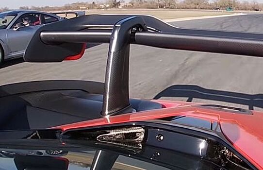 McLaren Senna и Porsche 911 GT RS сразились в 1000-метровом заезде