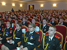 Плац и бронетранспортеры. В Подмосковье прошел слет кадетов