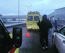 Скорая, спешащая на срочный вызов, столкнулась на улице Пермякова с такси
