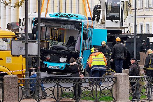 Обвинение запросило срок для водителя упавшего с моста в Мойку автобуса