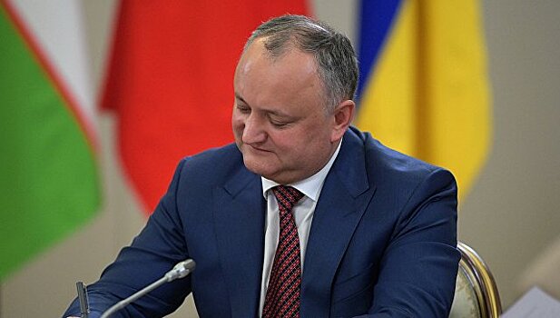 Президент Молдавии анонсировал визит в Россию