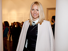 55-летняя Юлия Бордовских показала фигуру в мини-платье