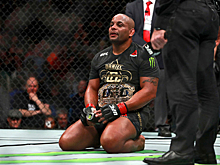 Лучший боец UFC отказался от чемпионского титула