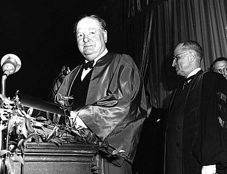 «Мир во всем мире»: как речь Черчилля в 1946 году положила начало холодной воне