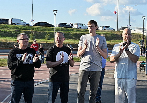 Андрей Кириленко открыл баскетбольную площадку в Калуге