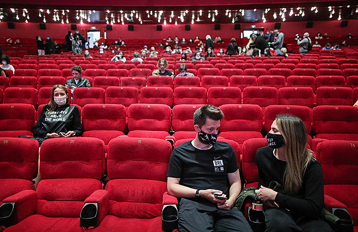 Сборы российских кинотеатров не восстановились после карантинного года