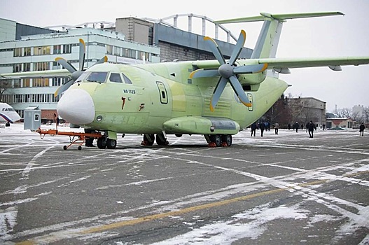 Новейший российский самолет ИЛ-112В успешно совершил первый полет