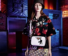 Сумки-талисманы и обувь с «огоньком» в новой рекламной кампании Prada