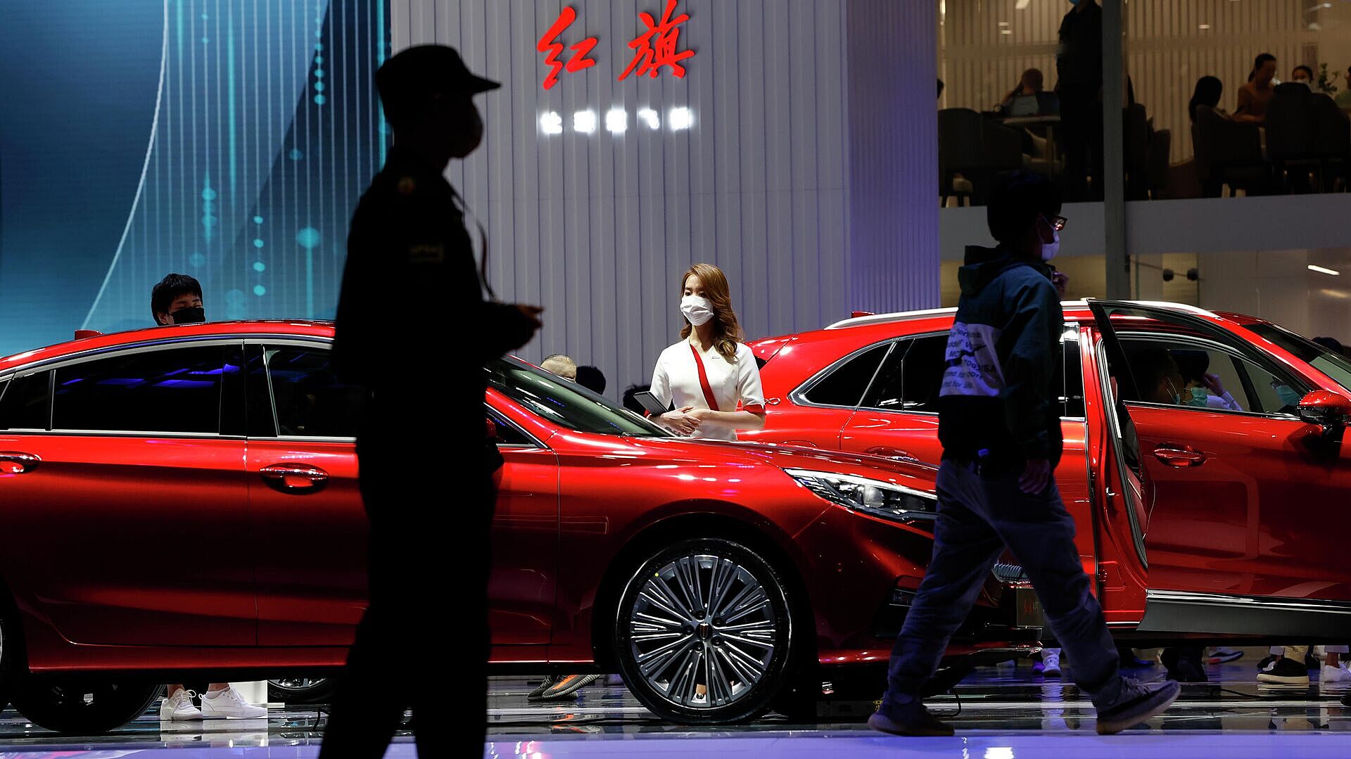 Водителям объяснили правила выбора авто из Китая