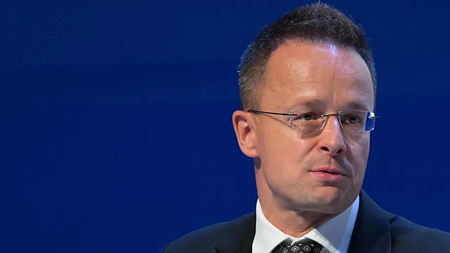 «Шаг в бездну»: Сийярто предупредил о прямой войне с Россией