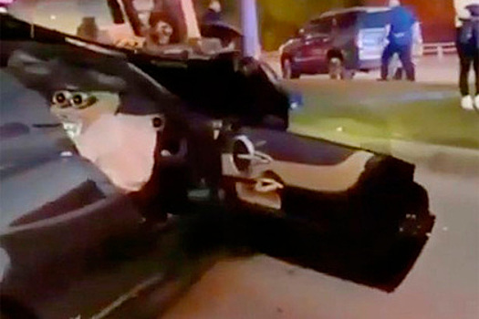 Блогер вдребезги разбил суперкар и оценил произошедшее фразой «дерьмо случается»