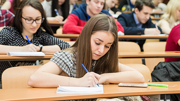 44 % выпускников выразили намерение получать профессиональное образование в Вологодской области