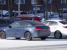 В Петербурге каршеринги заплатили более 360 миллионов за парковку на газонах