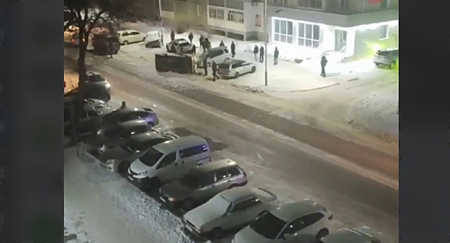 В ГАИ раскрыли подробности ДТП с наездом на припаркованные автомобили в Благовещенске