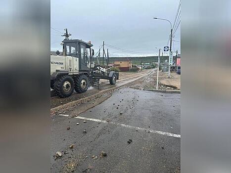 Водителей предупреждают о размывах и наносах грунта на региональных трассах