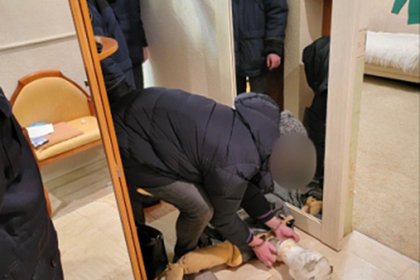 Россиянин получил срок за убитую ножом и шнуром от роутера мать