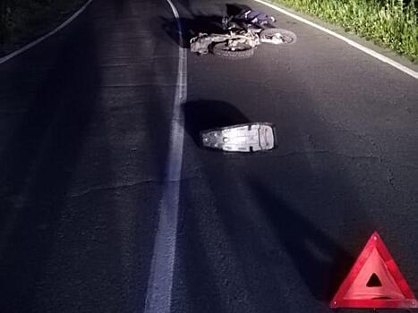 В Приморье мотоциклист влетел в Toyota Camry и погиб на месте