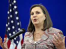 Песков прокомментировал встречу Суркова и Нуланд