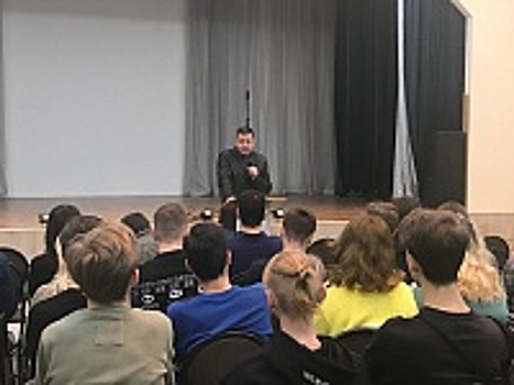 12 ноября 2018 года по инициативе управы района Крюково проведена встреча представителей военного комиссариата города Зеленограда с молодежью призывного возраста
