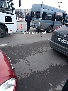 В Курске произошло ДТП с четырьмя автомобилями