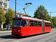 В Новосибирске раскрыли, сколько потратят на уборку остановок трамваев