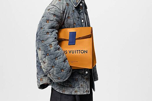 Louis Vuitton представил клатч в виде пакета для сэндвичей за 264 тысячи рублей