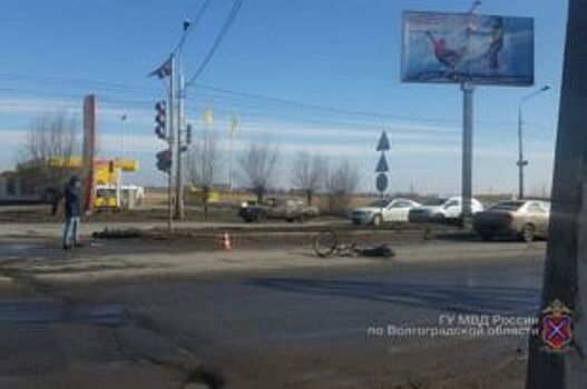 На юге Волгограда Kia насмерть сбила велосипедиста