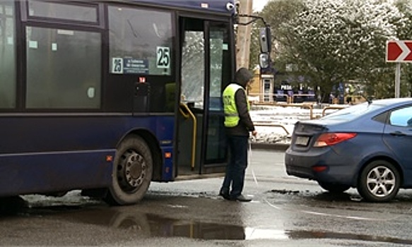 Два сотрудника ГАИ пострадали в ДТП в Череповце