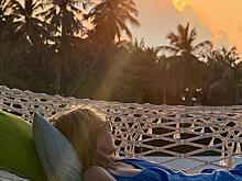 69-летняя Ким Кэтролл поделилась кадрами из свадебного путешествия