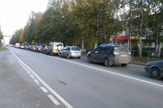 В Архангельске образовалась огромная пробка из-за ремонта моста