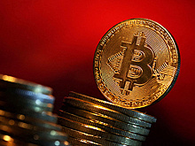 Биткоин открыл декабрь падением более чем на 6%