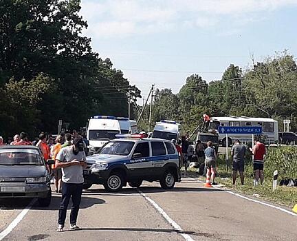 Пассажиров врезавшегося в грузовик поезда в Адыгее отправили в Краснодар