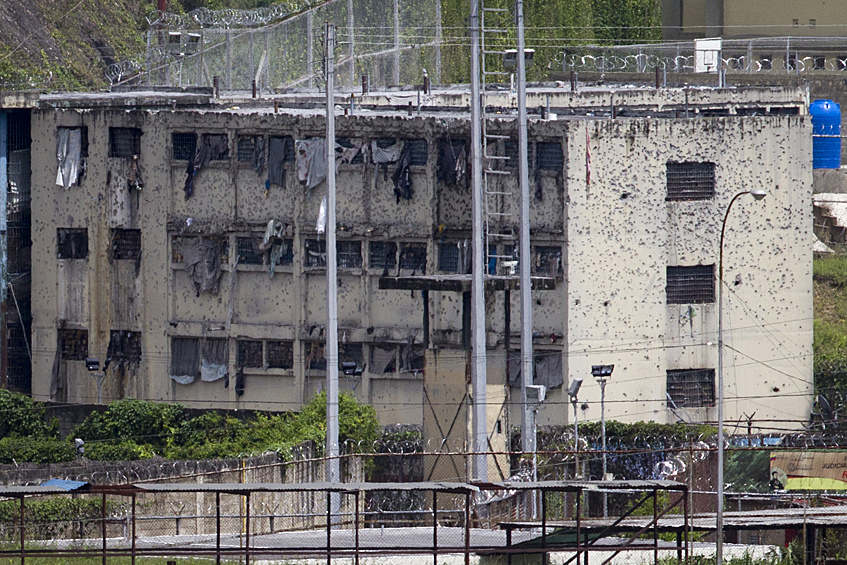 Тюрьма Эль Родео расположена в городе Гуатире в Венесуэле и считается худшим в стране изолятором