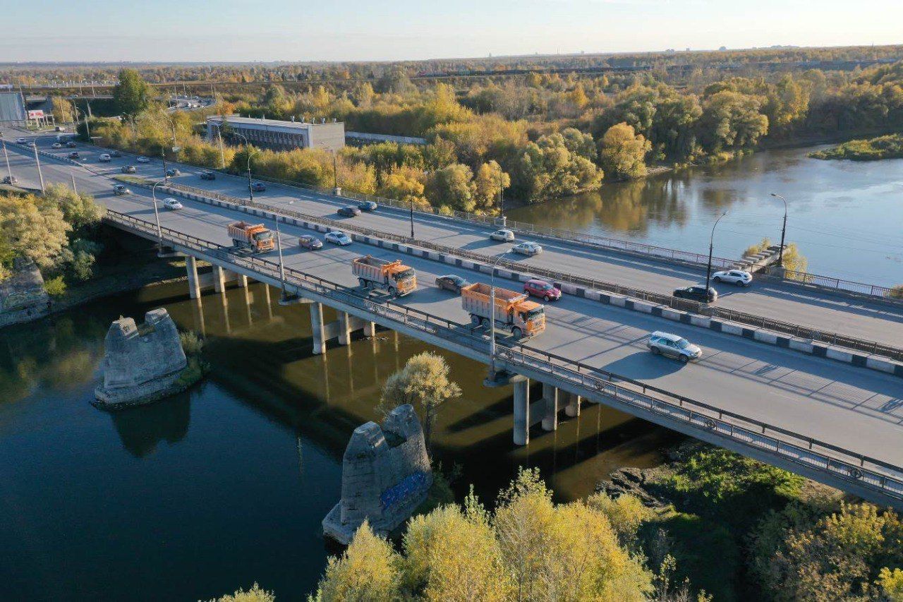На левом мосту через Иню в Новосибирске введут реверсивное движение